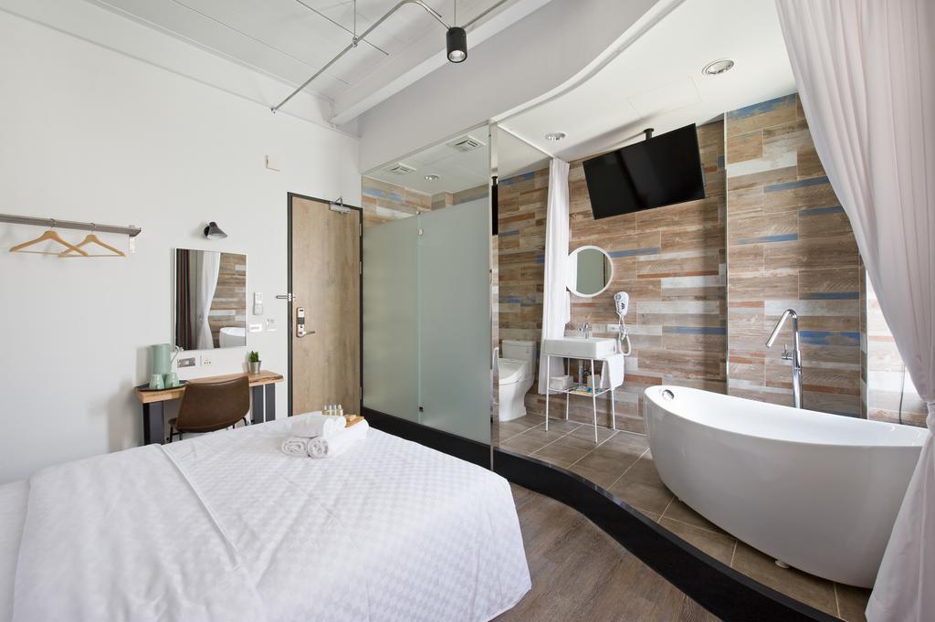Ox Suites Kaohsiung Exterior photo