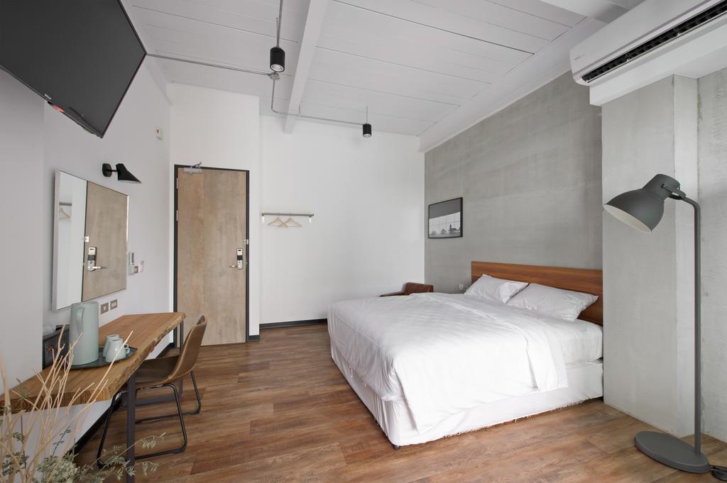 Ox Suites Kaohsiung Exterior photo